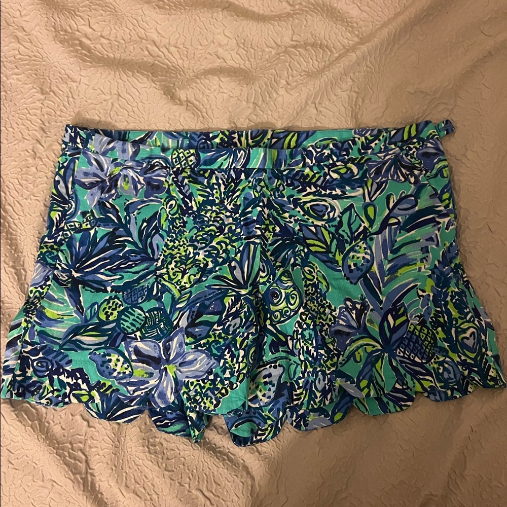 Lilly Pulitzer Scallop Shorts